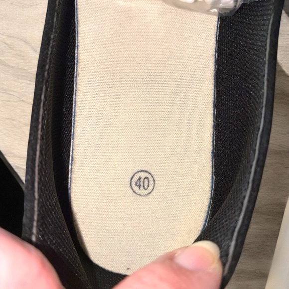 NWT Black Slip-On Espadrille Loafer Shoes Size 40 (US 8.5) - Picture 4 of 6